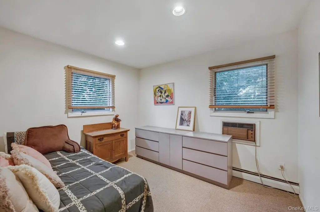16 Delmar Lane Commack NY 11725