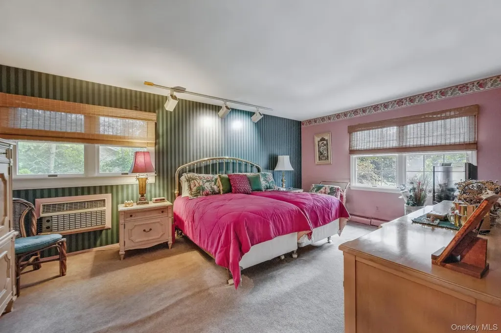 16 Delmar Lane Commack NY 11725
