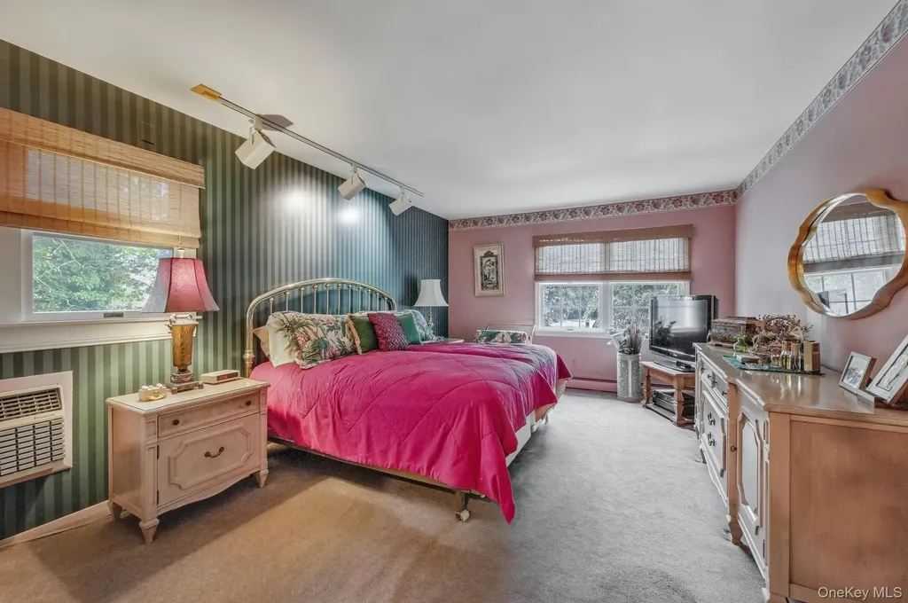 16 Delmar Lane Commack NY 11725