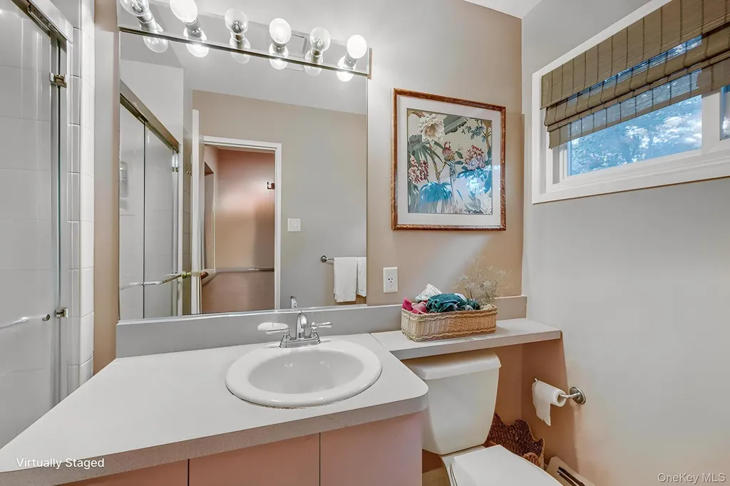 16 Delmar Lane Commack NY 11725