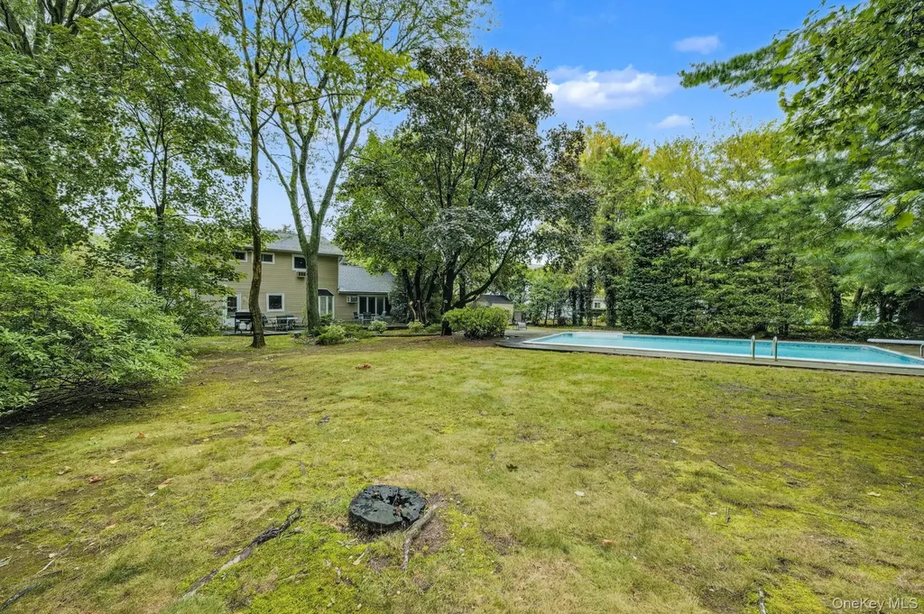 16 Delmar Lane Commack NY 11725