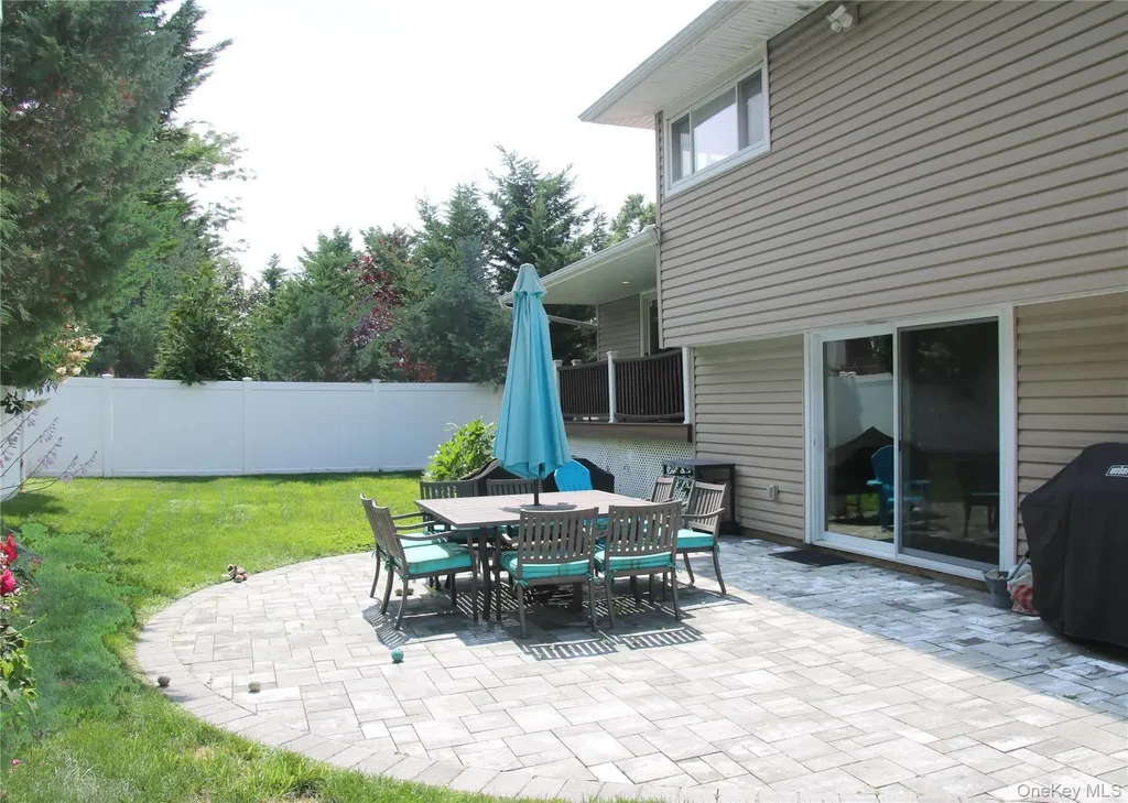 1944 Lowell Lane Merrick NY 11566