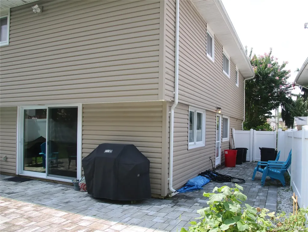 1944 Lowell Lane Merrick NY 11566