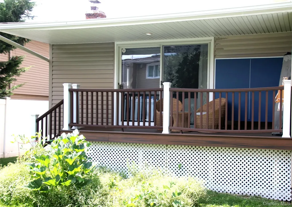 1944 Lowell Lane Merrick NY 11566