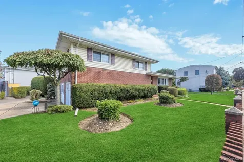 338 Stewart Avenue Bethpage NY 11714