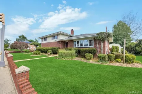 338 Stewart Avenue Bethpage NY 11714