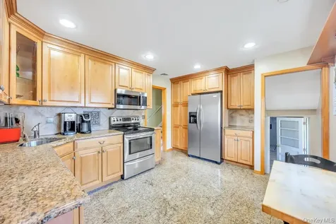 338 Stewart Avenue Bethpage NY 11714