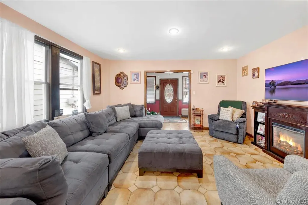 1630 Radcliff Avenue Bronx NY 10462