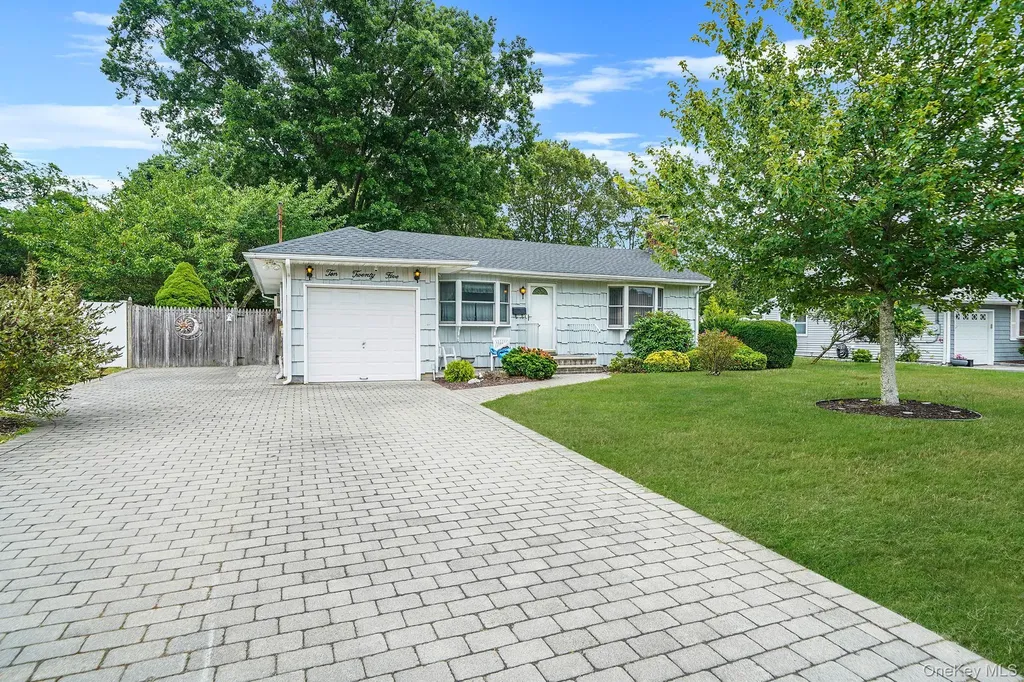 1025 Ocean Avenue Bay Shore NY 11706