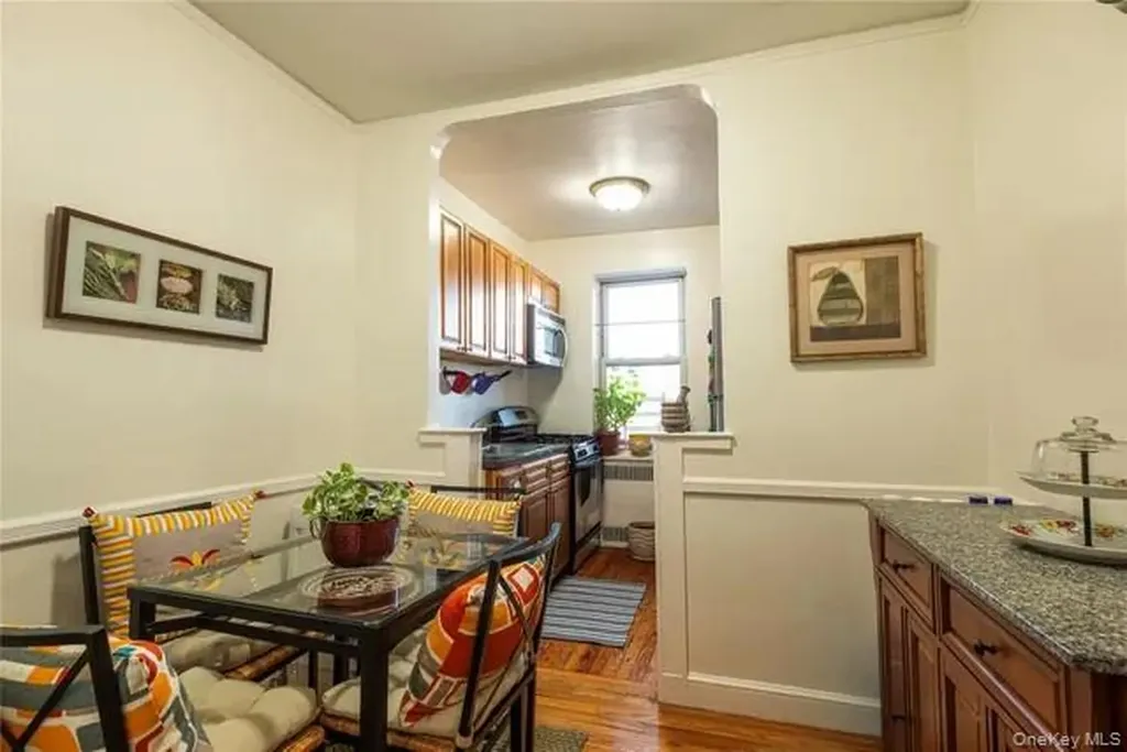2190 Boston Road Bronx NY 10462