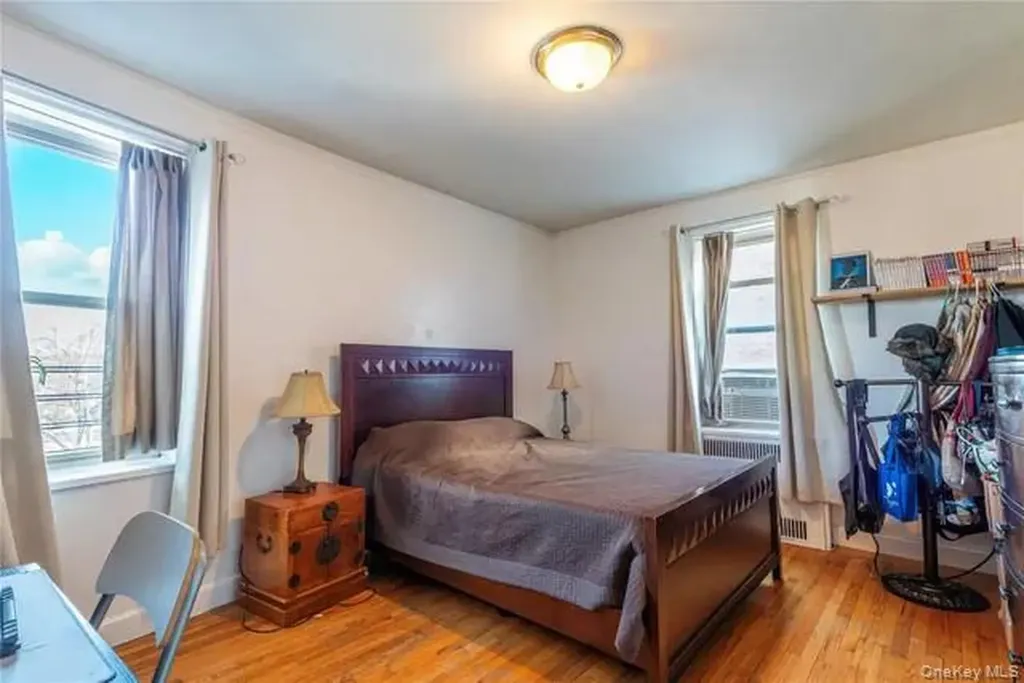2190 Boston Road Bronx NY 10462