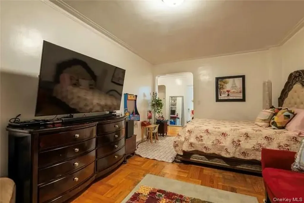 2190 Boston Road Bronx NY 10462