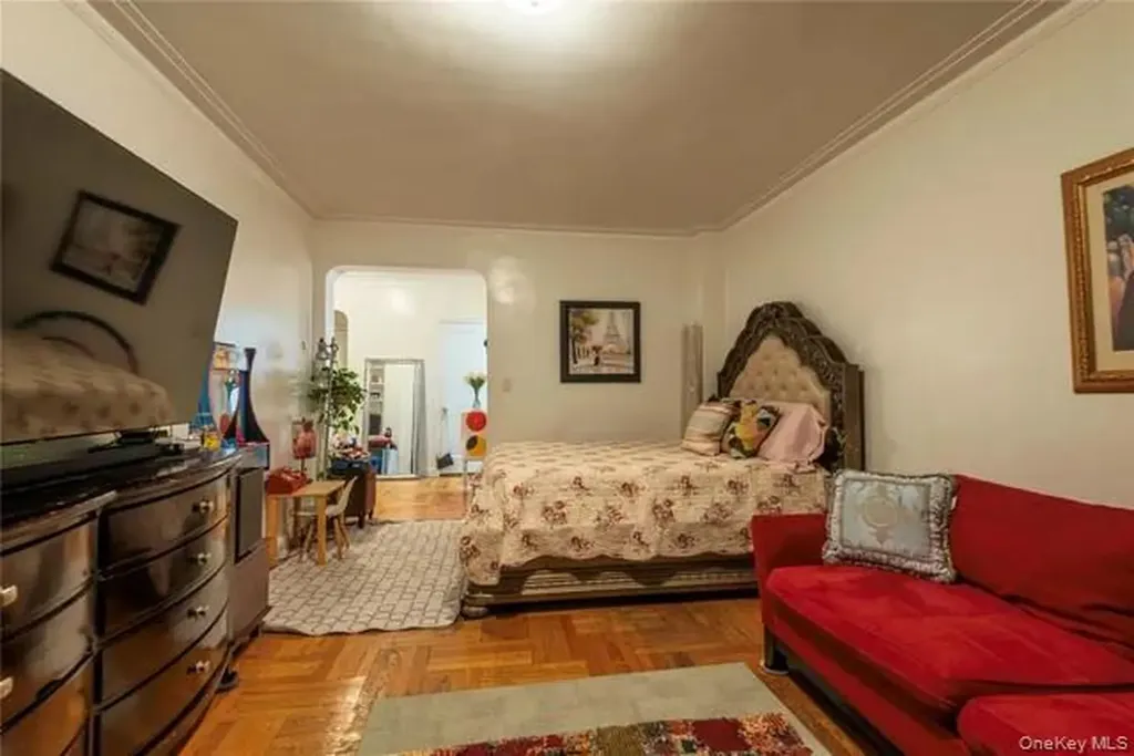 2190 Boston Road Bronx NY 10462