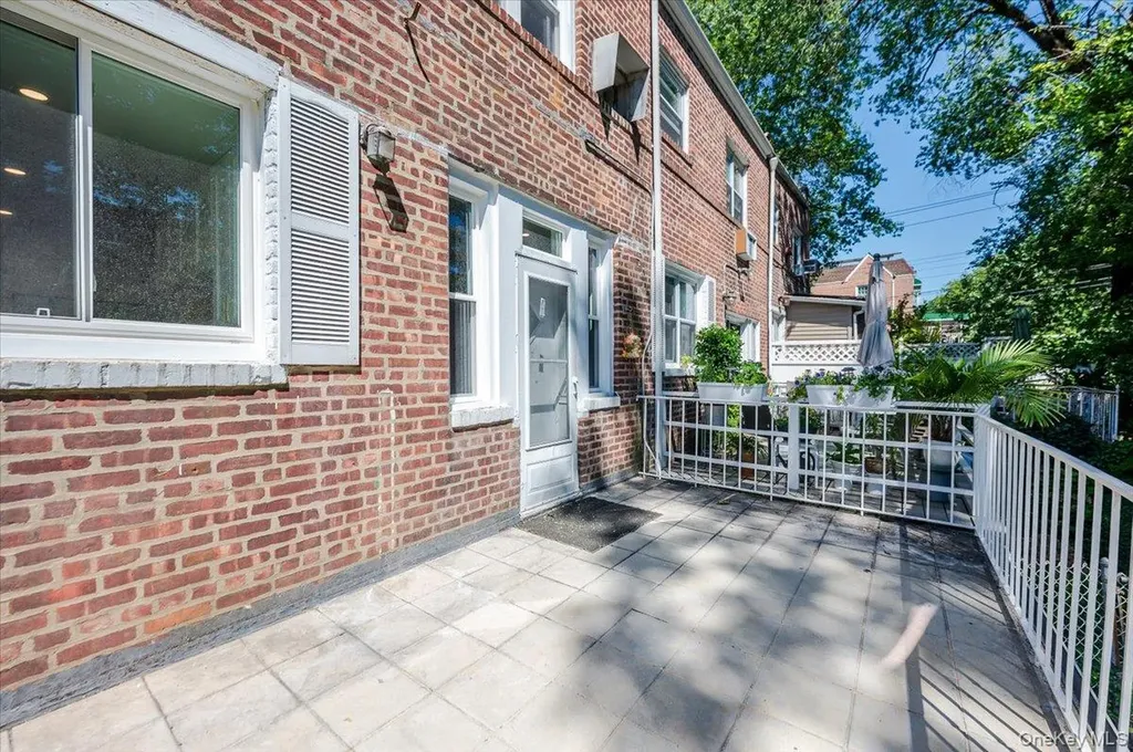 2456 Morgan Avenue Bronx NY 10469