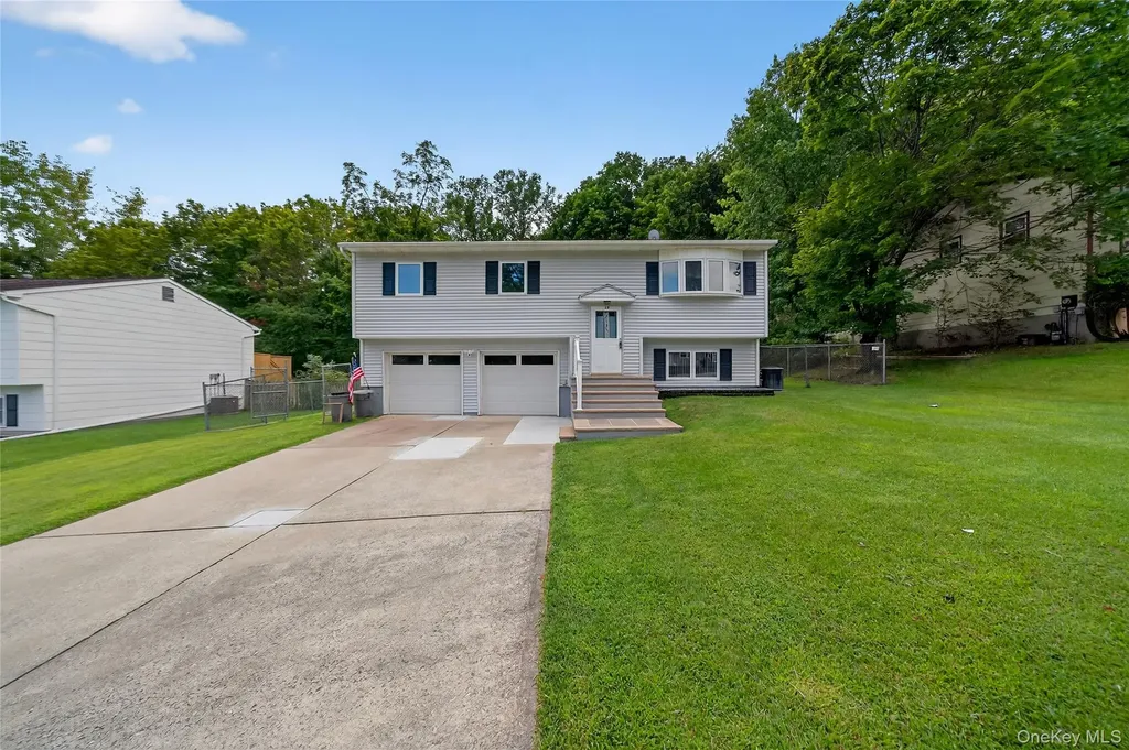 19 Half Hollow Turn Monroe NY 10950
