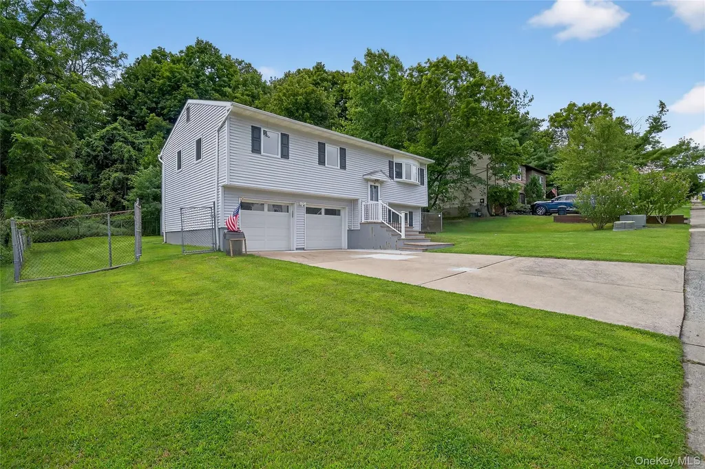 19 Half Hollow Turn Monroe NY 10950