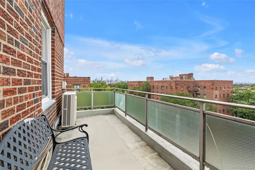 79-10 34th Avenue Jackson Heights NY 11372