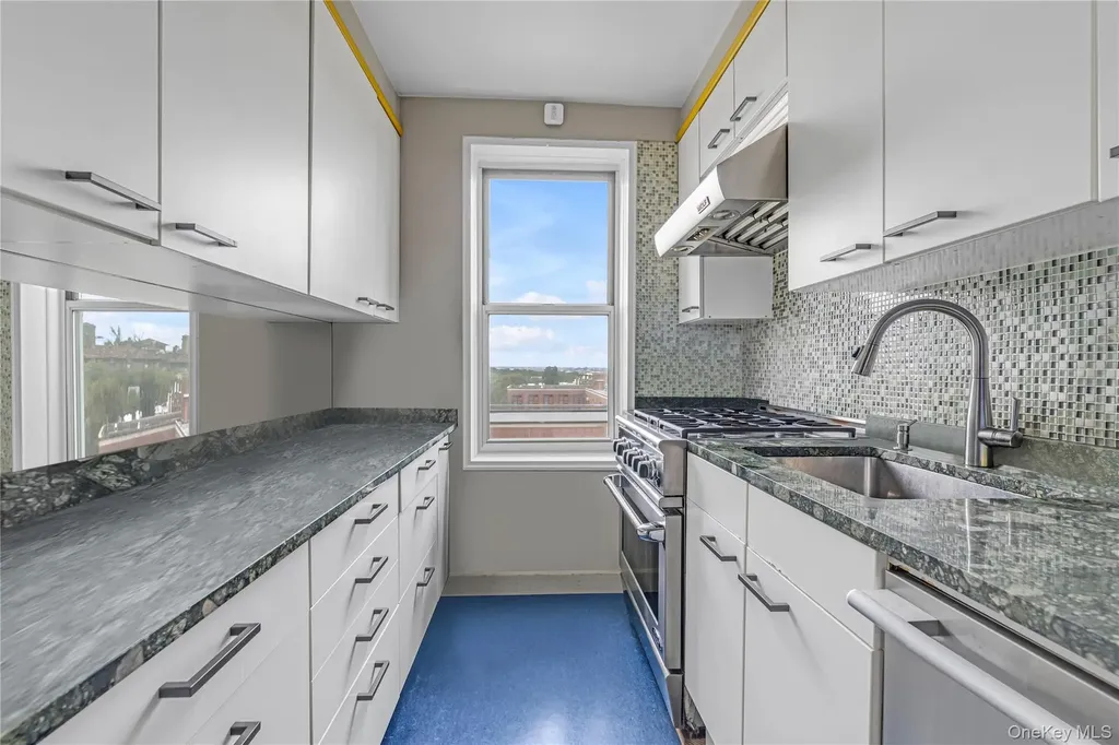 79-10 34th Avenue Jackson Heights NY 11372