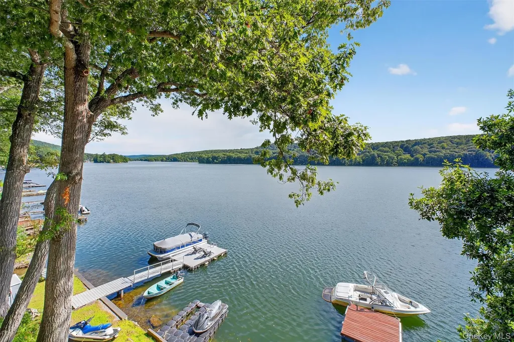 60 Lakeview Drive Holmes NY 12531