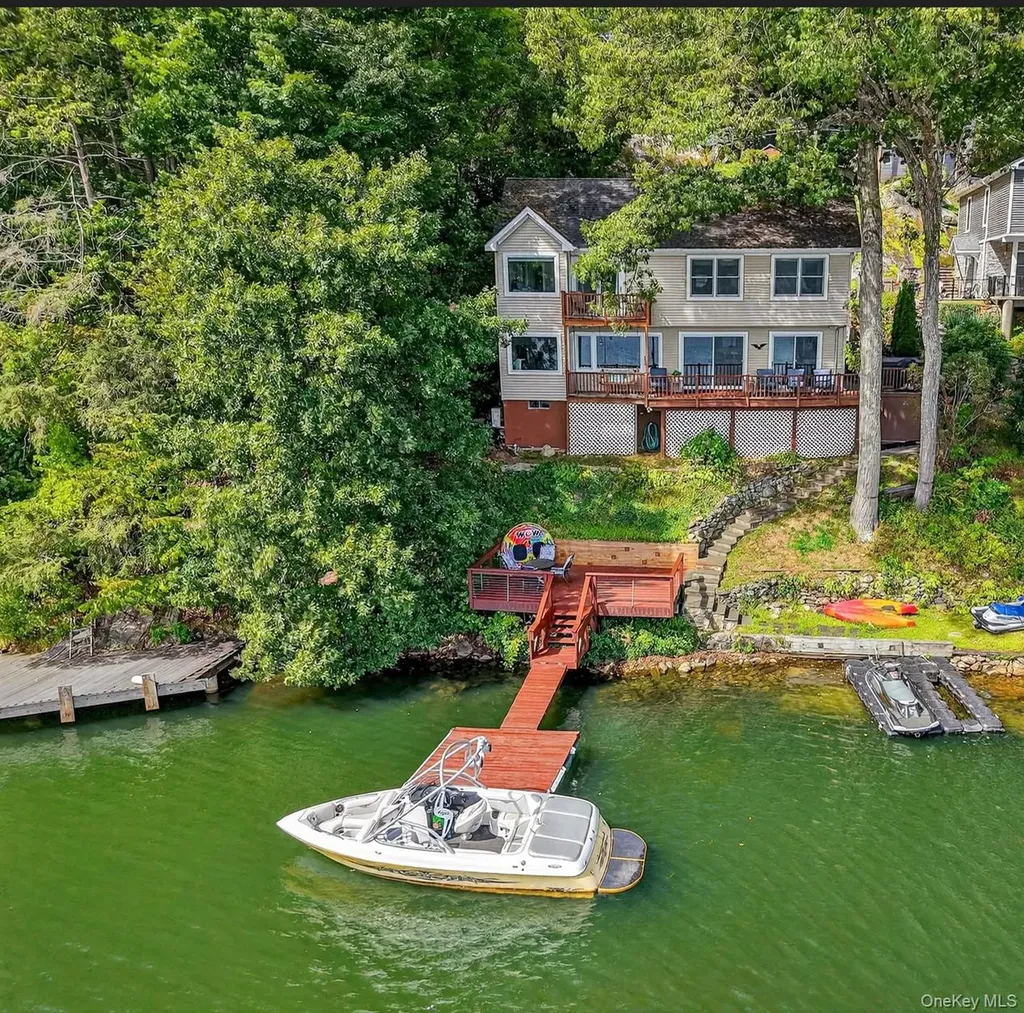 60 Lakeview Drive Holmes NY 12531