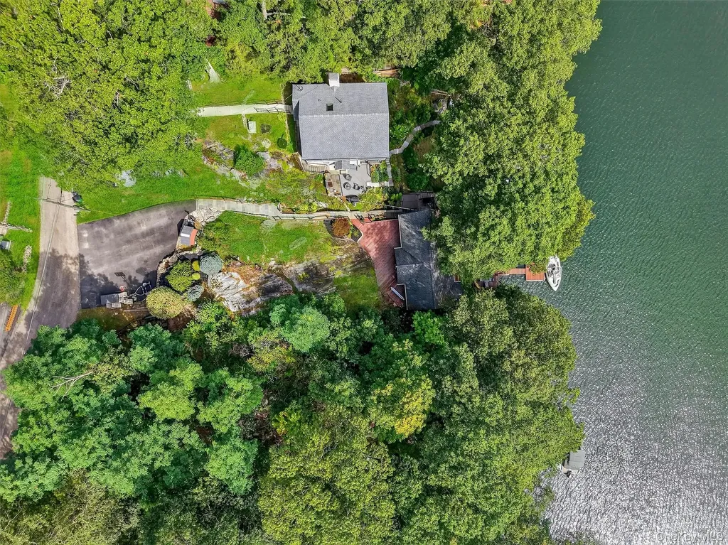 60 Lakeview Drive Holmes NY 12531