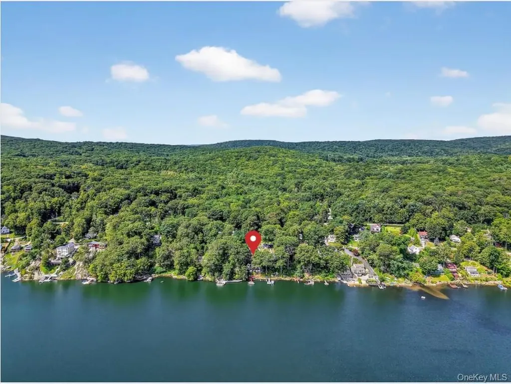 60 Lakeview Drive Holmes NY 12531