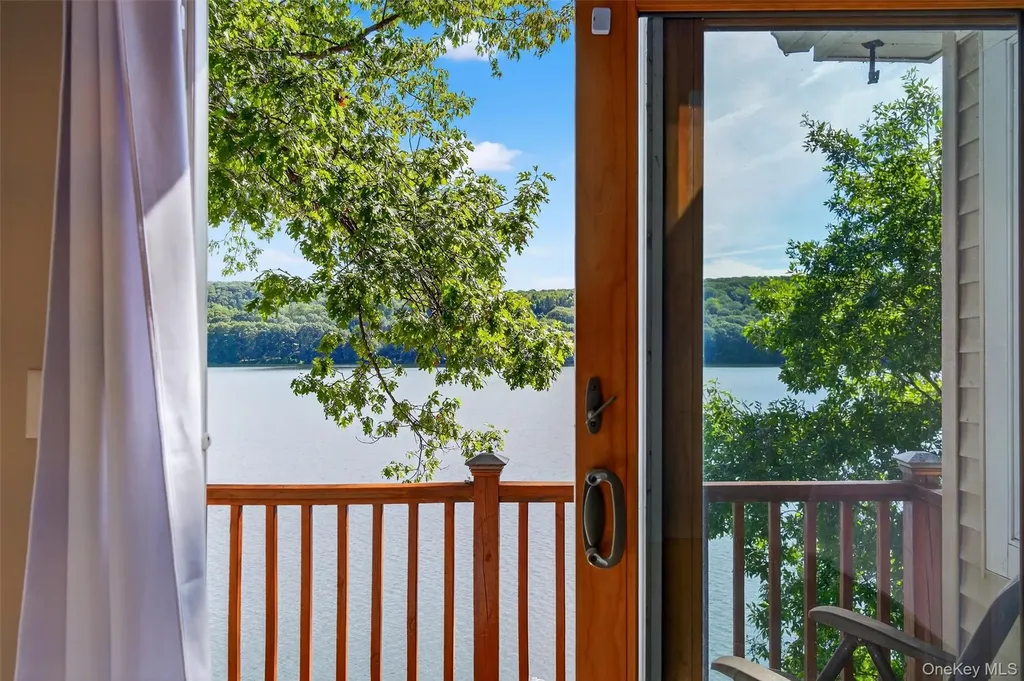 60 Lakeview Drive Holmes NY 12531