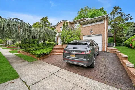 138-45 78th Drive Kew Garden Hills NY 11367