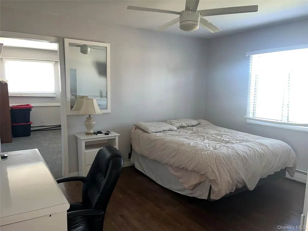 9 Hollings Drive Deer Park NY 11729