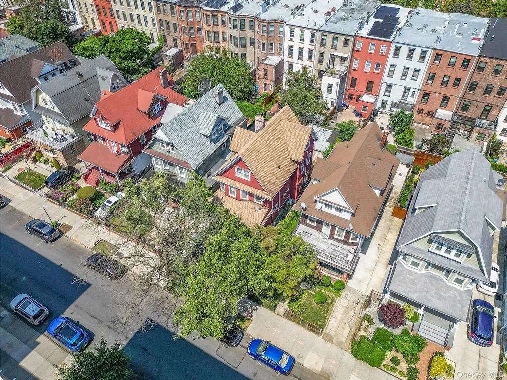 139 Fenimore Street Brooklyn NY 11225