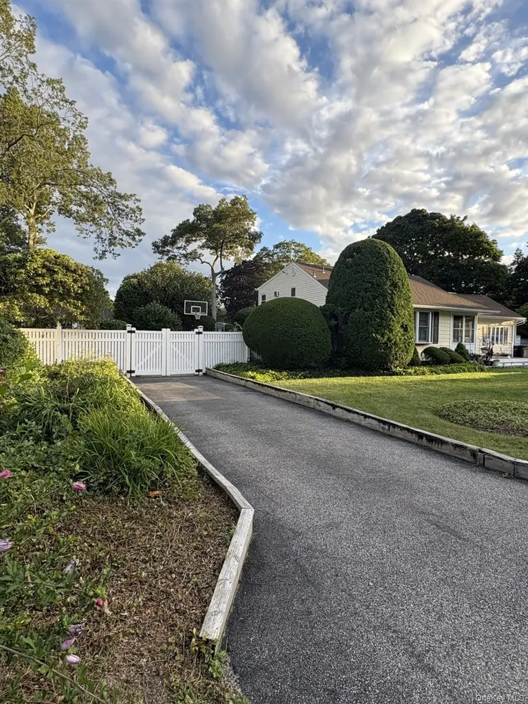 188 Washington Avenue Mastic Beach NY 11951
