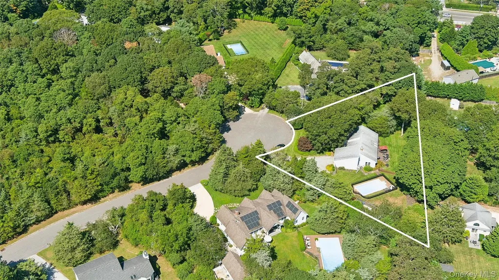 6 Wintergreen Lane Westhampton NY 11977