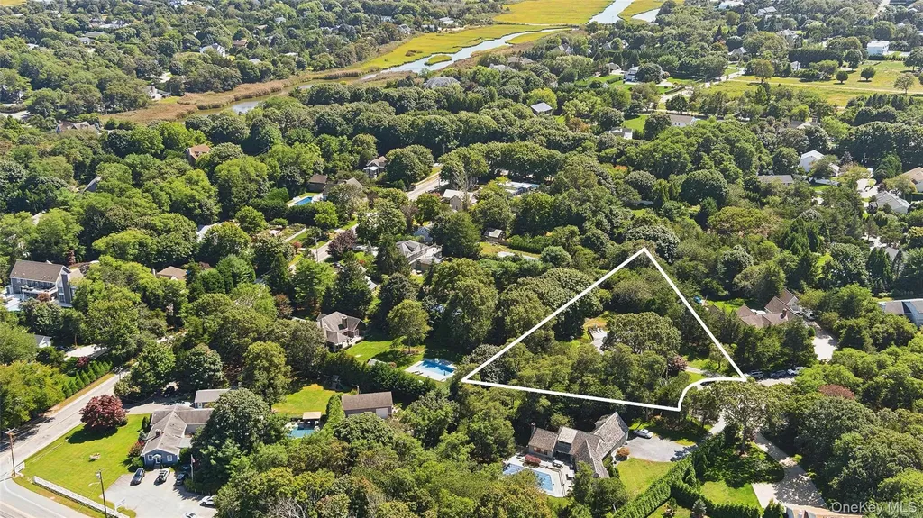 6 Wintergreen Lane Westhampton NY 11977