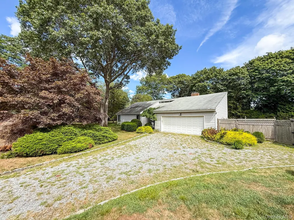 6 Wintergreen Lane Westhampton NY 11977