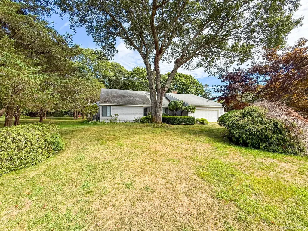 6 Wintergreen Lane Westhampton NY 11977