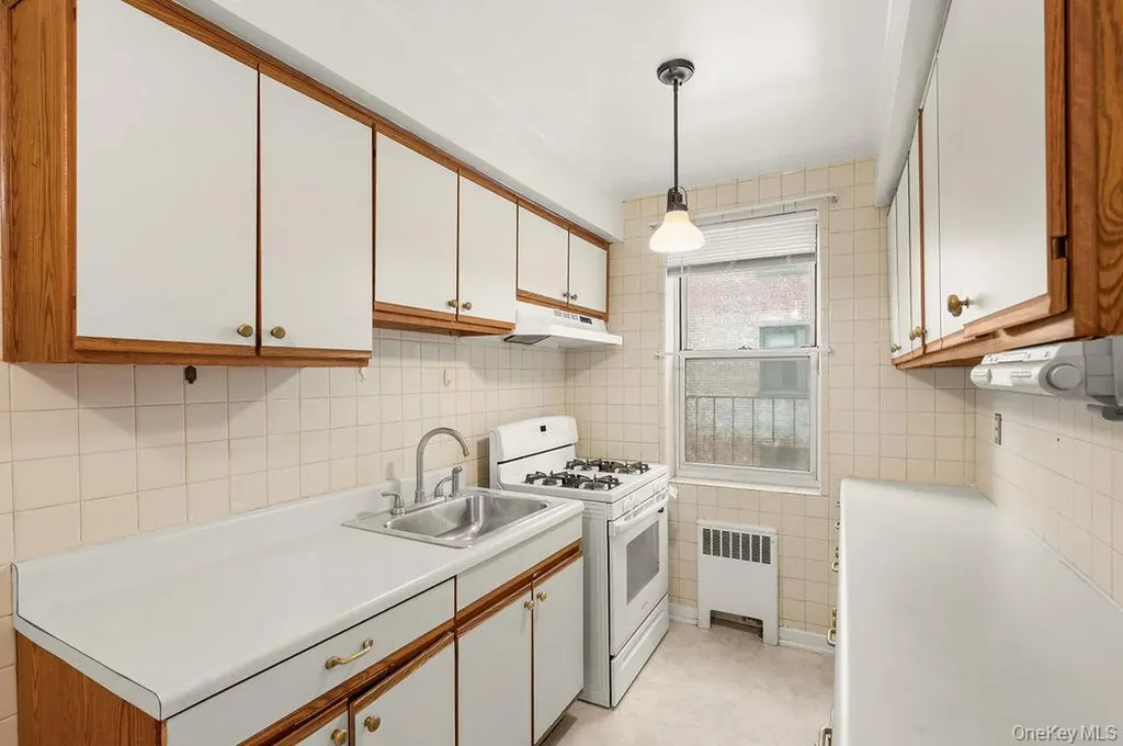 485 Bronx River Road Yonkers NY 10704