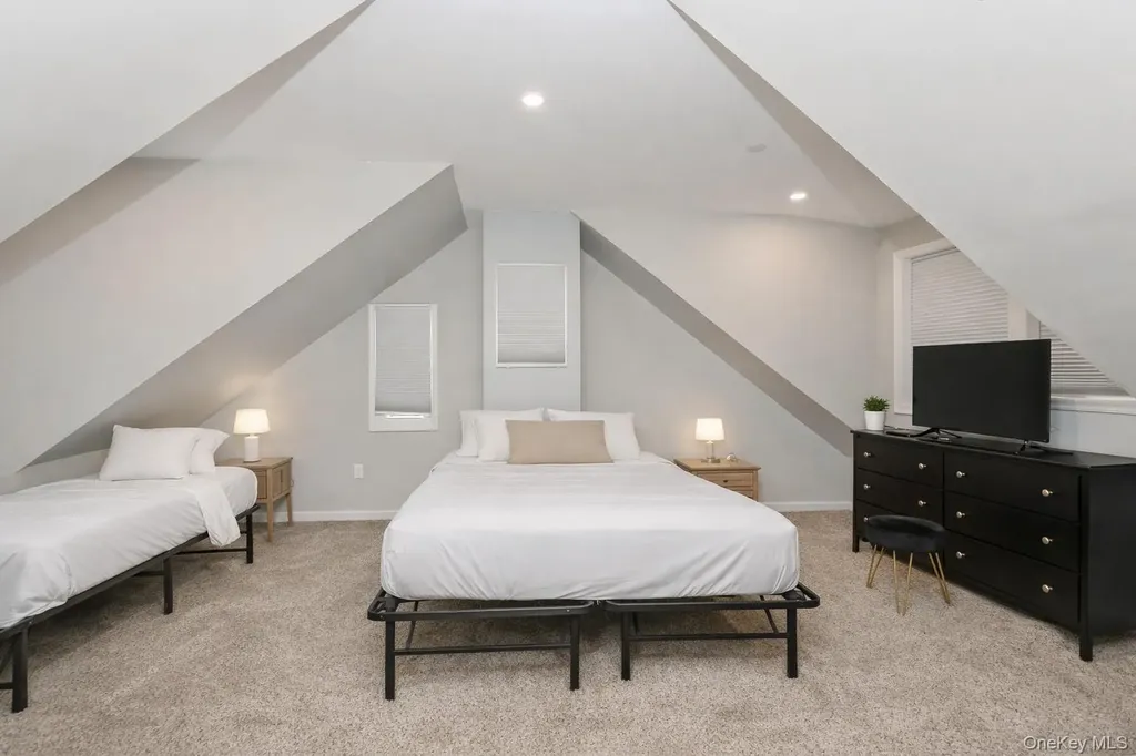 2748 W Main Street Poughkeepsie NY 12590