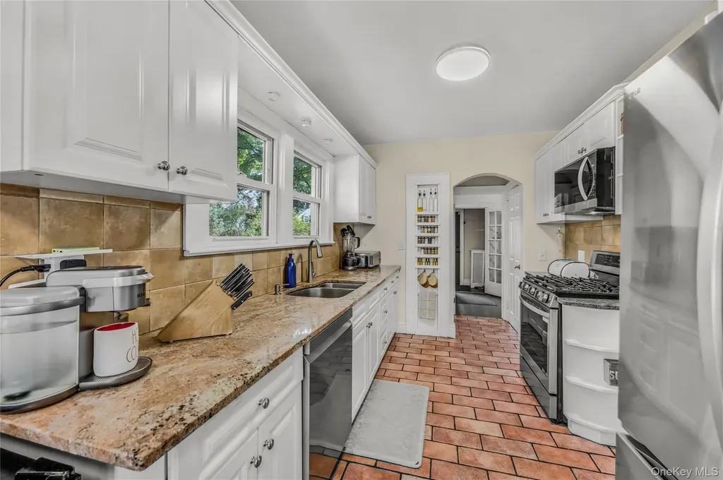 99 Rider Avenue Malverne NY 11565