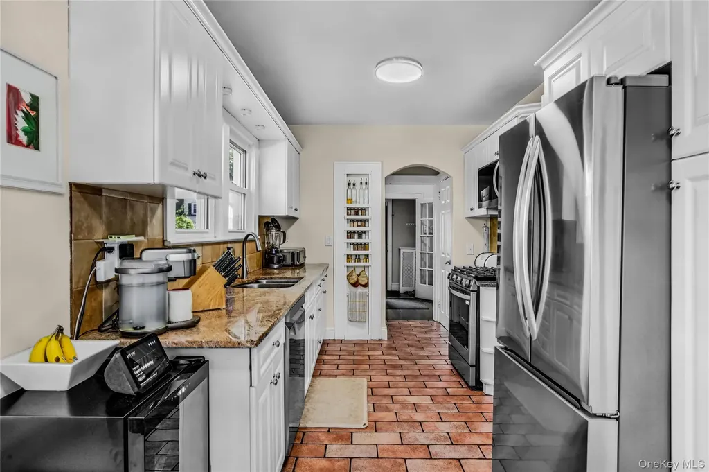 99 Rider Avenue Malverne NY 11565