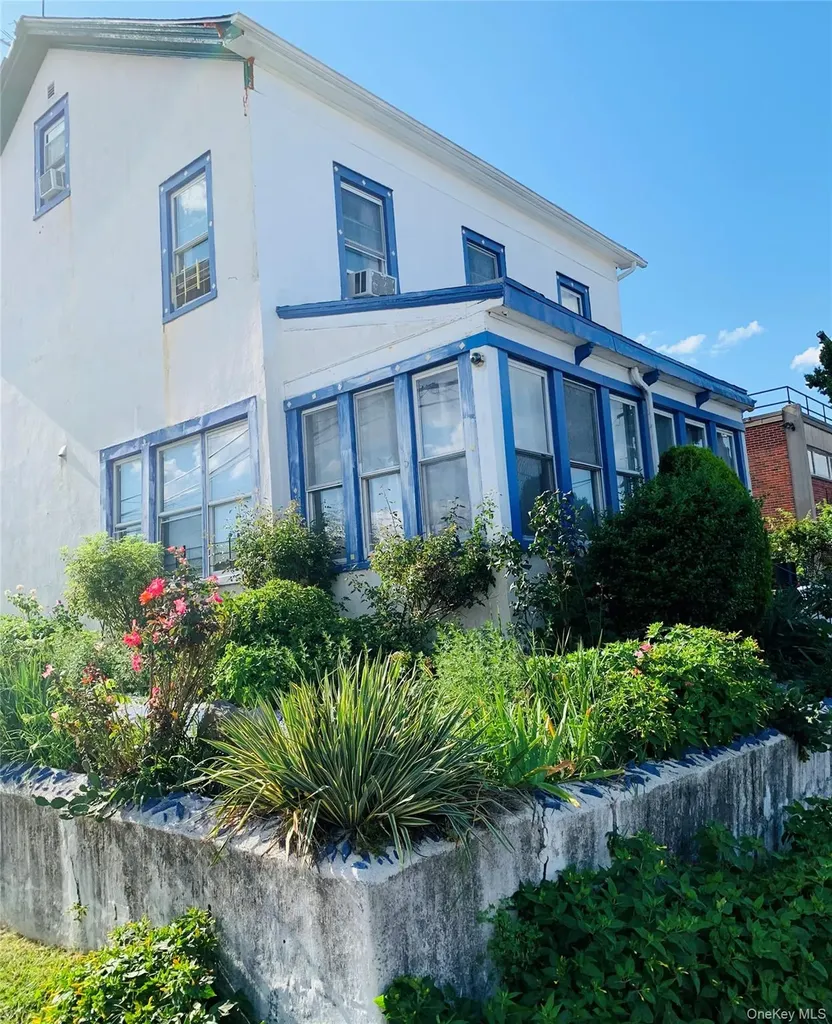 1228 150th Street Whitestone NY 11357