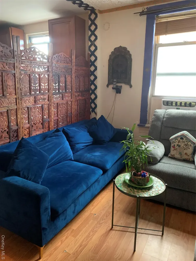 1228 150th Street Whitestone NY 11357