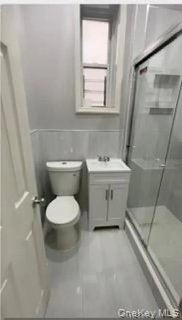 2759 Matthews Avenue Bronx NY 10467