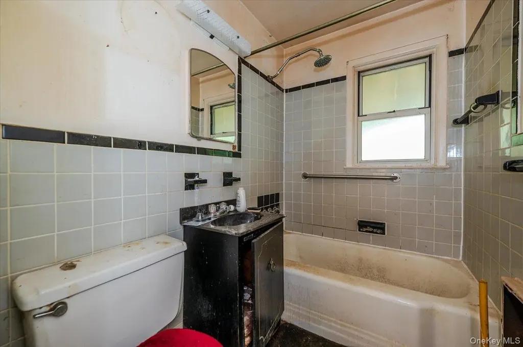 10 Hampton Terrace White Plains NY 10607