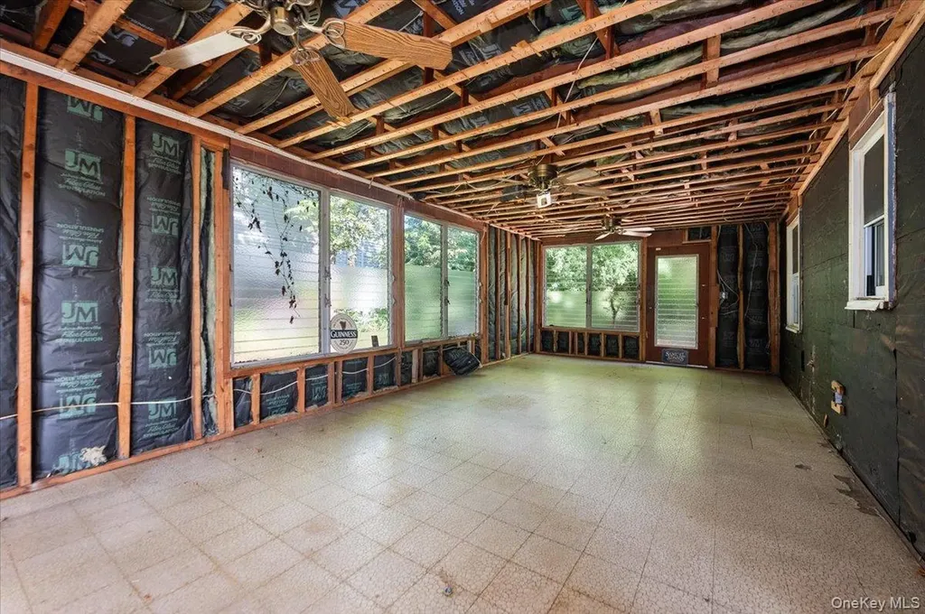 10 Hampton Terrace White Plains NY 10607