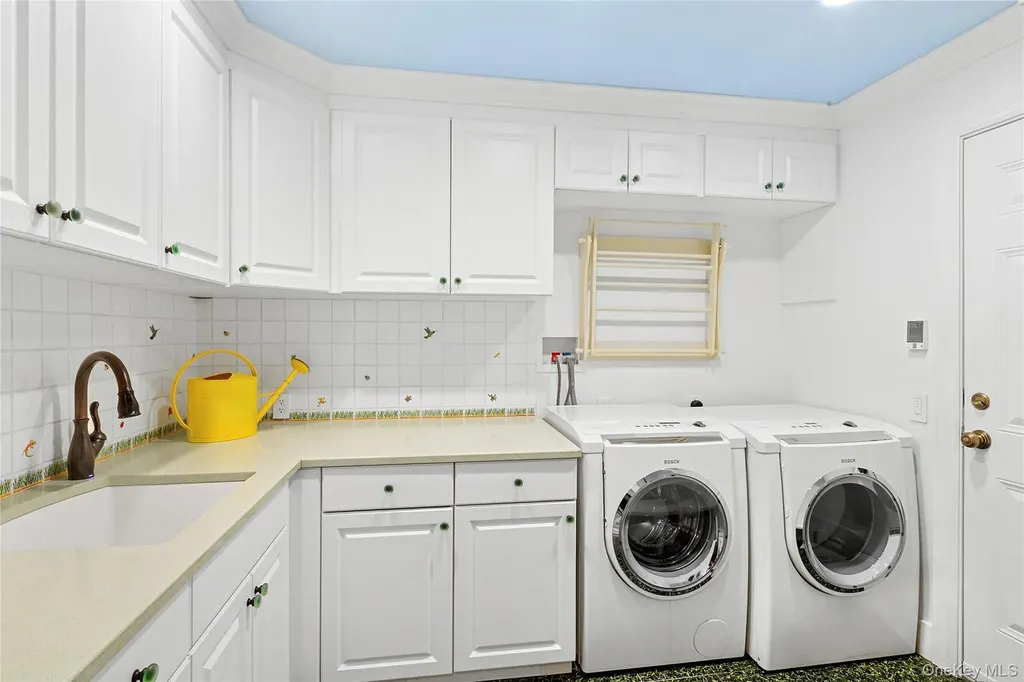 55 Cedar Lane W Remsenburg NY 11960