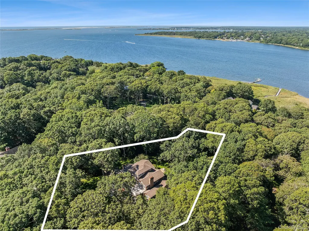 55 Cedar Lane W Remsenburg NY 11960