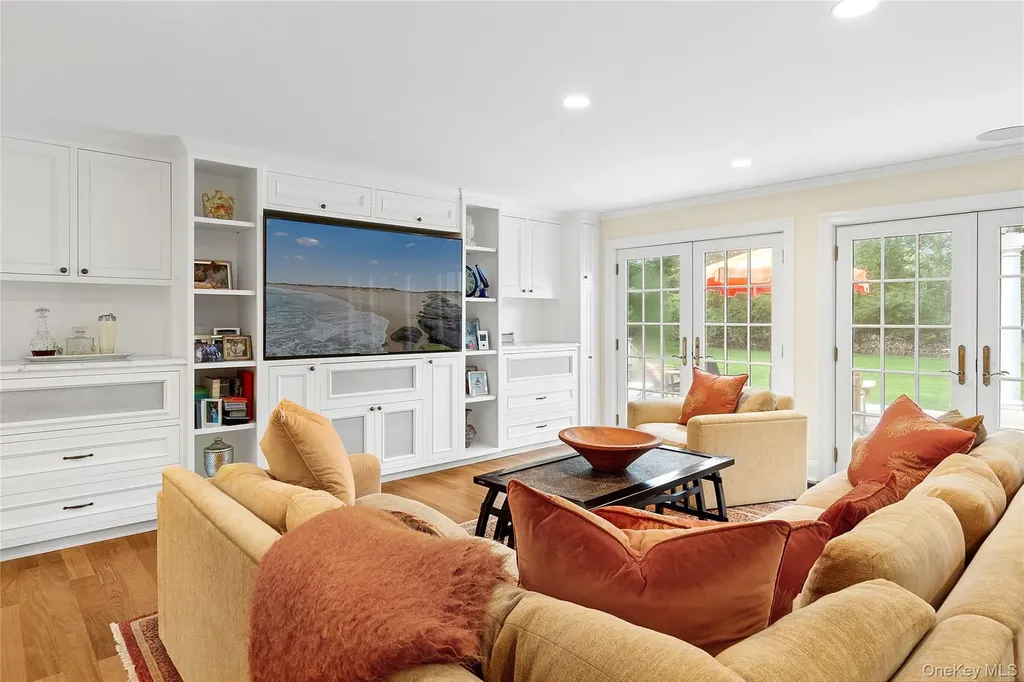 55 Cedar Lane W Remsenburg NY 11960
