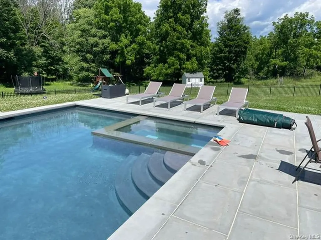 7 Paiges Way Warwick NY 10990