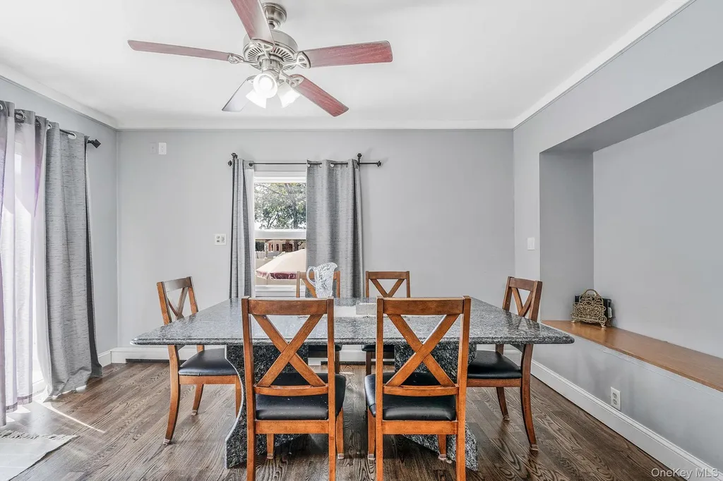 10 Roy Avenue West Islip NY 11795