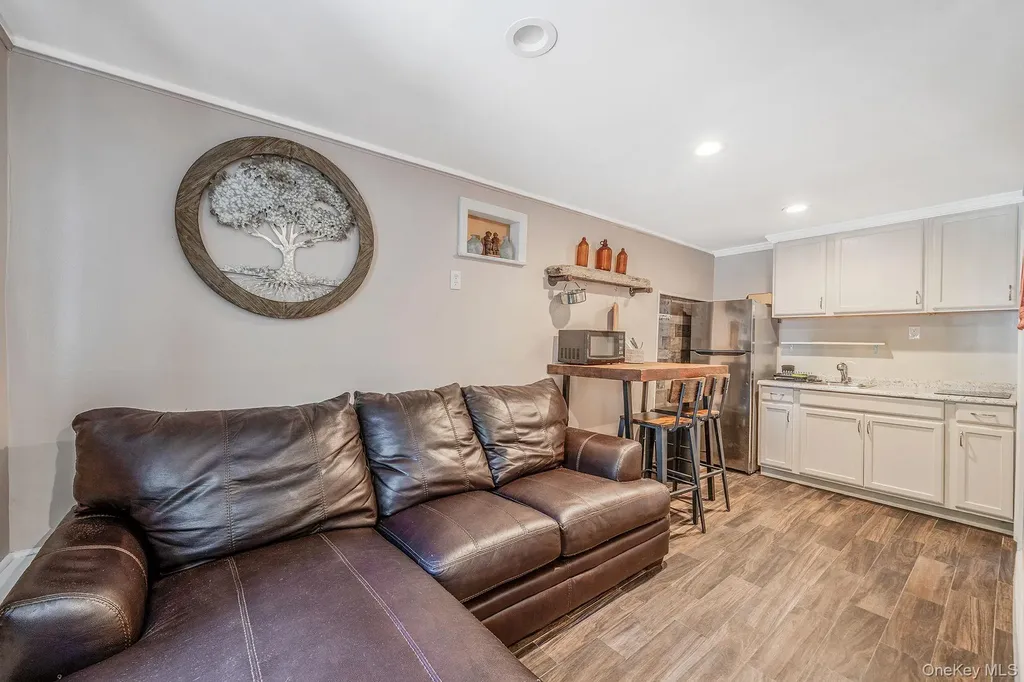 10 Roy Avenue West Islip NY 11795